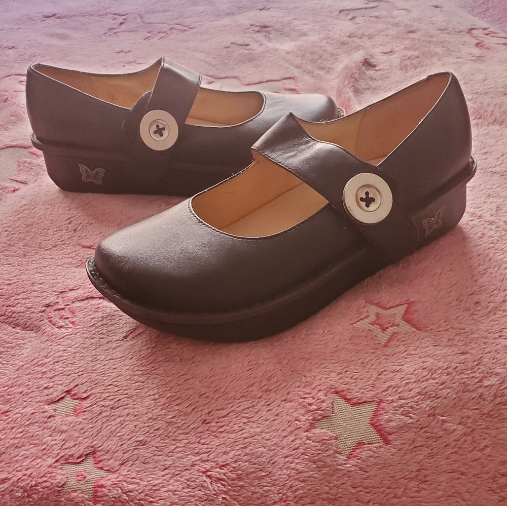 Alegria PAL 601 nurse clogs mary janes